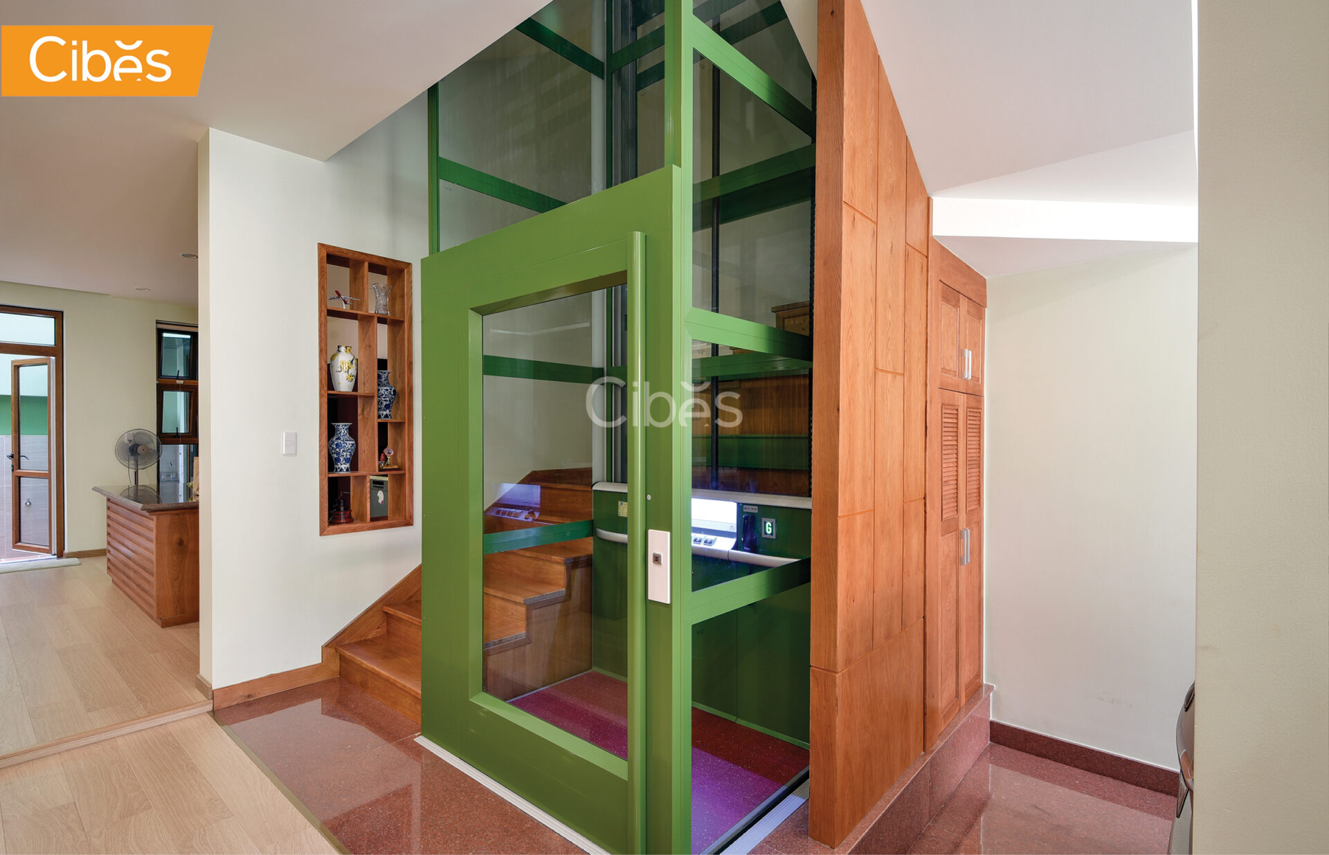 HOME LIFTS – Middle of stairs clas22
