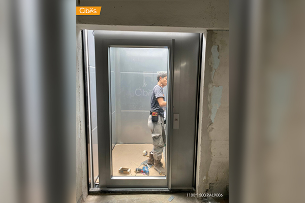 ลิฟต์บ้าน Home Lift outdoor 1100x1500 mm. สีRAL9006 Mr.Chamnan 09