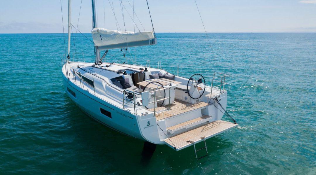Simpson Marine บริการเช่าเรือยอร์ชส่วนตัว Simpson Marine บริการเช่าเรือยอร์ชส่วนตัว