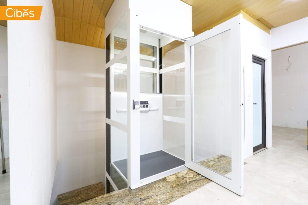 Cibes Uno Standard ลิฟท์บ้าน 3 ชั้น สี RAL9016 (White) (ขนาด 835x1150)