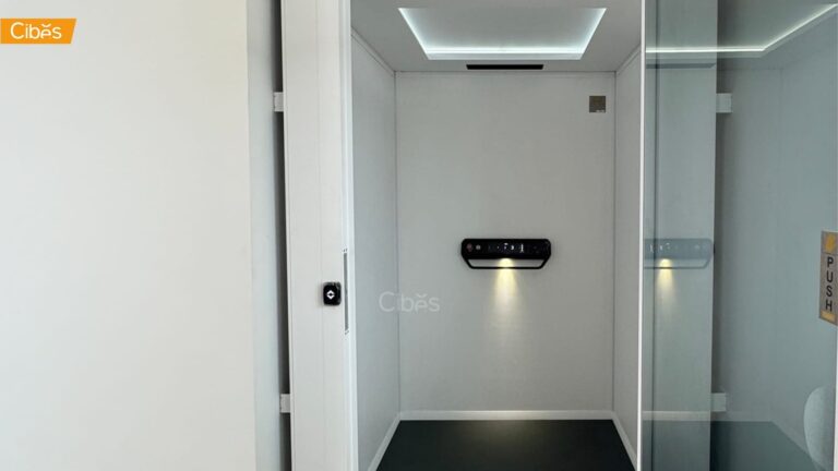Cibes V70 Elegance ลิฟท์บ้าน 3 ชั้น สี Organic Signal White (ขนาด 1210×1315 mm)