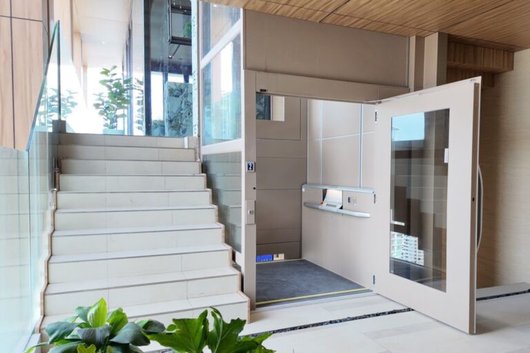 Cibes A8000 (Cibes Extra) สี Quartz 2 ลิฟท์คอนโดมิเนียมสุดหรู | ROMM Convent